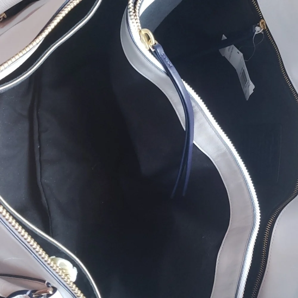 𝅺COACH white leather weekender. NWT - Picture 12 of 12